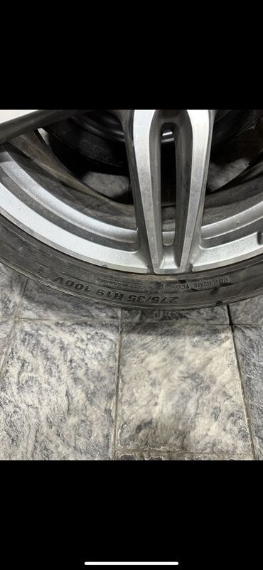 диск на внедорожник: Дөңгөлөктөр монтажда 275 / 35 / R 19, Куйма