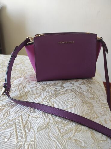 женские длинные кофты: Сумка на плечо, Michael Kors