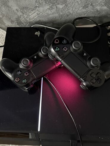корпус пк: PlayStation 4 komplekti - Konsol: Sony PlayStation 4 (qara rəng