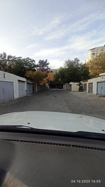 Qaraj satılır: 24 kv. m, 2 * 3 * 2 Daş — 9