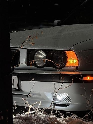 audi 8: BMW 5 series: 1992 г., 3 л, Механика, Бензин, Седан — 5