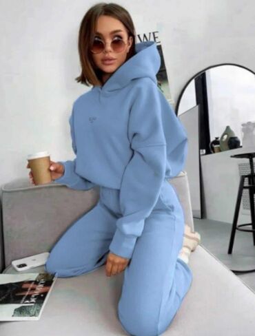 Gornji i donji deo: Komplet trenerka: 3500dinara 
Ful termo — 9