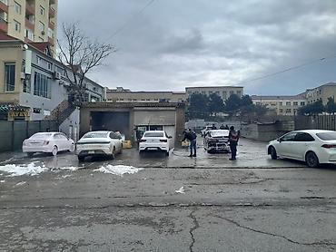 Evakuatorlar: Avtoyuma xidməti yeni günəşli qəsəbəsində moykaya işçilər tələb — 1