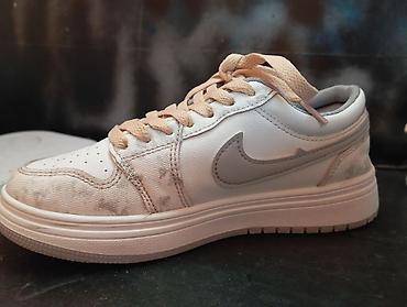 кеды найк: Стильные женские кроссовки Nike с оригинальным мраморным принтом — 5