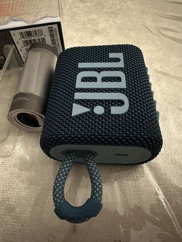 Микрофоны: JBL Колонка, Тип - Портативная, цвет - Синий