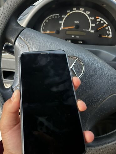 модемы ошка: IPhone 11, Черный