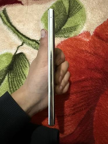 11 max: Samsung Galaxy S23 Ultra, Б/у, 256 ГБ, цвет - Бежевый, 1 SIM, eSIM — 6