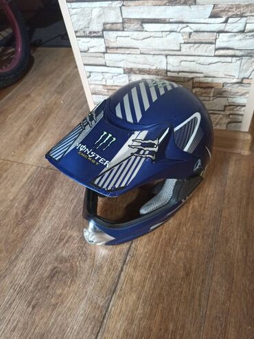 защитный шлем: Продаю защитный шлем FullFace Monster Energy для