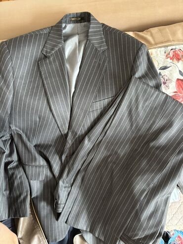 Kostyumlar: Klassik kişi kostyumu – EMILAND - Model: İki parçalı kostyum (jilet — 7