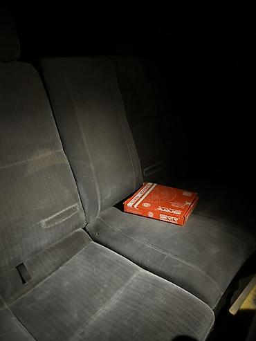 e6 3: Mitsubishi Carisma: 1995 г., 1.6 л, Механика, Бензин, Седан — 7