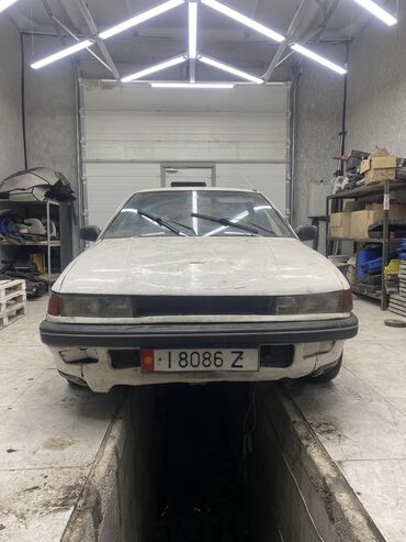 Mitsubishi: Mitsubishi Lancer: 1990 г., 1.5 л, Механика, Бензин, Хэтчбэк