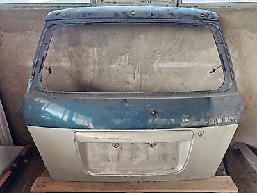 1998: Крышка багажника Daihatsu, 1998 г., Б/у, Оригинал — 2