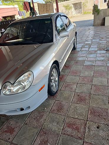 Hyundai: Hyundai Sonata: 2.7 l | 2002 il Sedan — 2