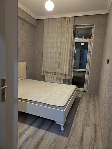 lokbatanda ucuz evler: 2 otaqlı mənzil – studio qonaq otağı və mətbəx birgə Xüsusiyyətlər: - — 4