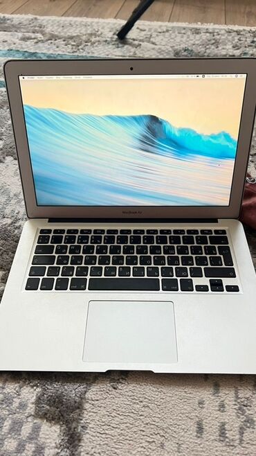 чехлы для макбук эйр 13: Ультрабук, Apple, 13.3 ", Для несложных задач