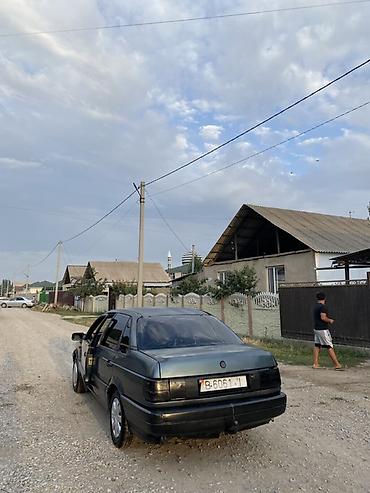 капот гольф 2: Volkswagen Passat: 1989 г., Седан — 3