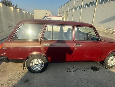 VAZ (LADA): VAZ 2104 universal – tünd qırmızı rəng Xüsusiyyətlər: - Korpus: 5 — 8