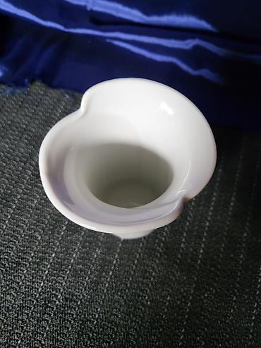 Vaze i saksije: Vaza nova 1950g+,rucni rad KPM porcelan Bavaria. Nova nemacka — 4