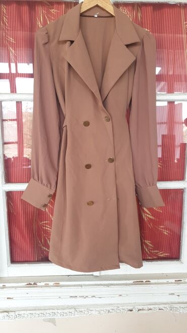 Cinslər: Qadınlar üçün şık paltar – blazer stilində - Model: ikiqat düyməli
