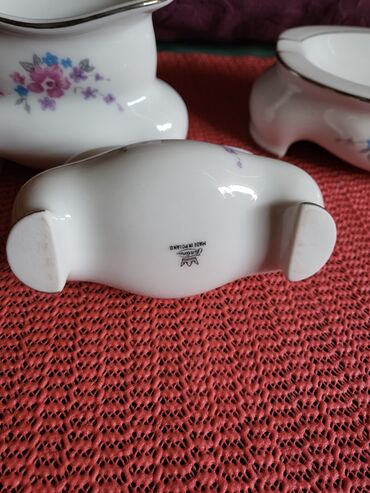 Stare vaze i dekor: Porcelanski nov stoni set iz 9 g. Karolina Poljska. Nov porcelanski — 12