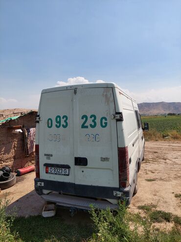 продаю авто дизель: Iveco Daily: 2004 г., 2.5 л, Механика, Дизель, Бус