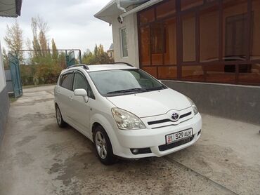 Toyota: Toyota Corolla Verso: 2005 г., 1.8 л, Механика, Бензин, Минивэн