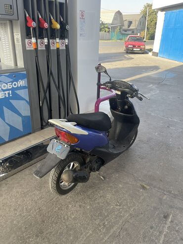 скутер с багажником: Тип скутера Honda, 70 куб. см, Бензин, Б/у
