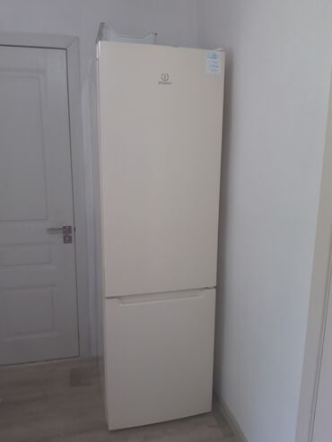кофемашина илли: Холодильник Indesit, Б/у, Двухкамерный