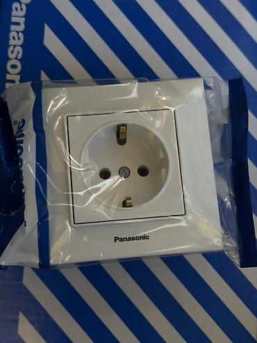 Розетка, С заземлением, Panasonic, Встроенные, 1 гнездо