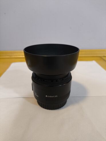 canon профессиональный фотоаппарат: Canon linza 50mm 1.8
Heç bir problemi yoxdur.
Normal foks tutur