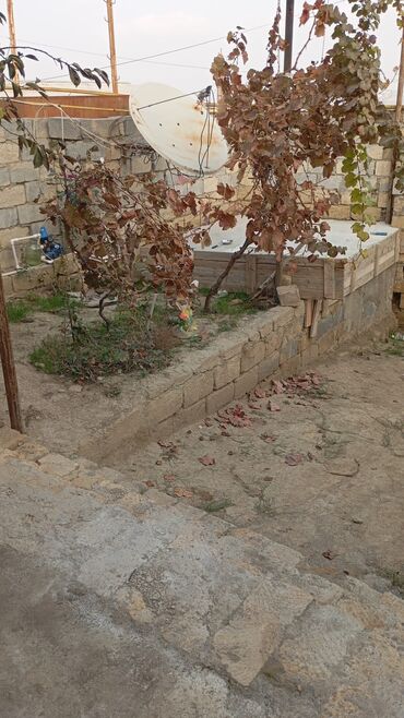 Həyət evləri və villaların satışı: 4 otaqlı, 3 kv. m, Kredit yoxdur, Təmirsiz — 3