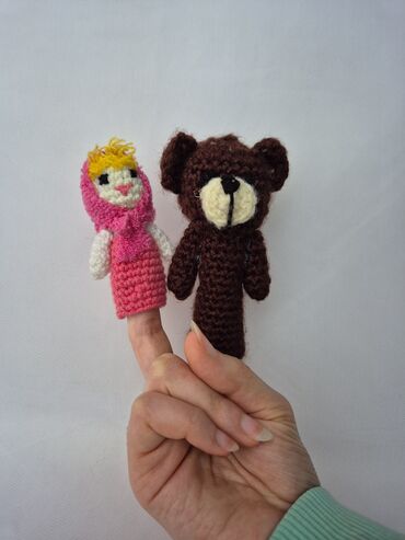 Oyuncaqlar: Toxunma barmaq kuklalar ələ keçirtmə kuklalar və adi kukla.Göz nuru — 2