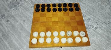 Настольные игры: Шашки и шахматы «в одном флаконе». Изготовитель ПО АУСМА (Латвийская — 6