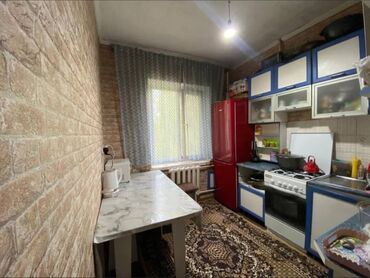 снять квартиру на длительный срок дешево: 2 комнаты, 50 м², 105 серия, 3 этаж, Косметический ремонт
