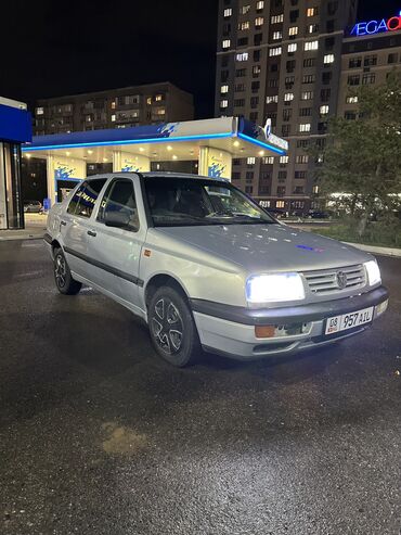 фольксваген пассат сидан: Volkswagen Vento: 1995 г., 1.8 л, Механика, Бензин, Седан