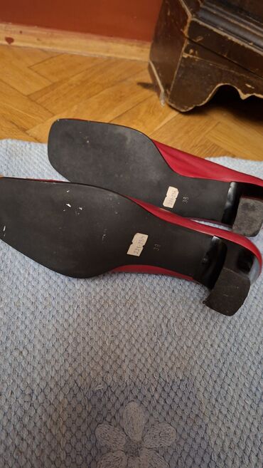 Salonke: Salonke, 38 — 5