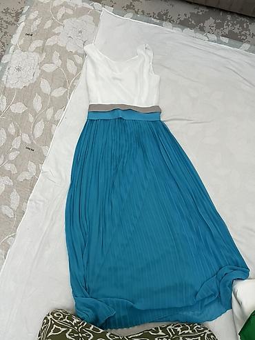 Другая женская одежда: От 1000 сом Лот одежды (4 вещи) 1) Белая куртка в стиле байкер: - — 5