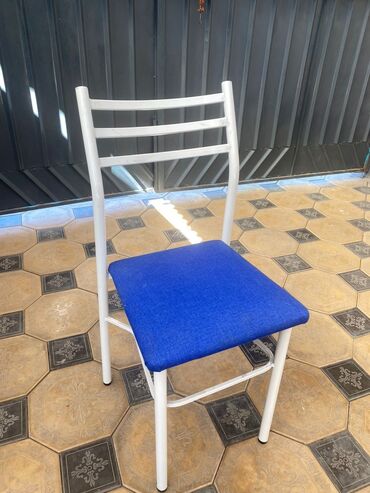 Стулья для кухни: Железные стулья! Продаются железные стулья, осталось . Цена — 9