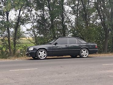 Mercedes-Benz W124: 1994 г., Седан — 2