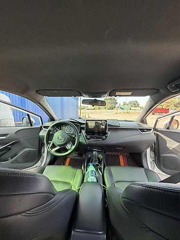 highlander 2017: Toyota Corolla: 2021 г., 1.8 л, Гибрид, Седан — 4