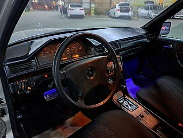 265 65 17 type 0: Mercedes-Benz W124: 2.2 l | 1994 il Sedan — 5