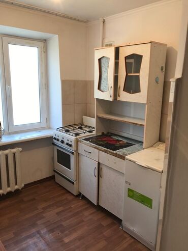 квартира бишкек аренда: 1 комната, 32 м², Индивидуалка, 2 этаж, Старый ремонт