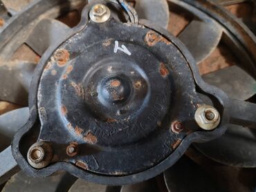 Auto delovi: Ventilator hladnjaka Lada 21214 Niva 1.7i br.1. Polovan, ispravai — 10