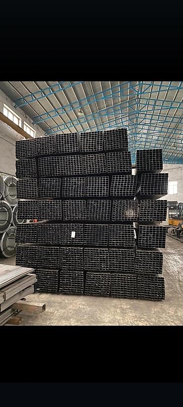 Metal məhsulları: Müxtəlif ölçülü kvadrat metal profillər. Bu profillər tikinti və — 6
