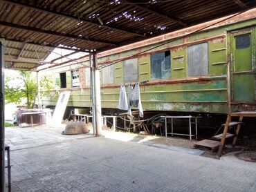 Yaşayış sahəsi, anbar və ya digər məqsədlər üçün istifadə oluna bilən