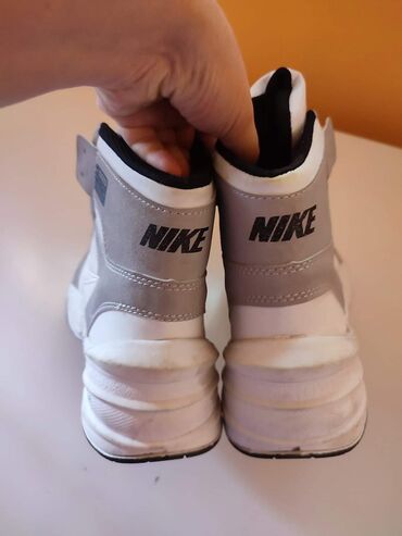 Women's Sneakers and athletic shoes: 41 — 7