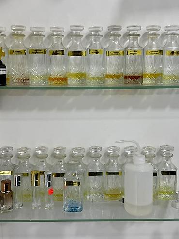 iyde parfum 28 may: Ətir kufşinləri cızığı sınığı çatı yoxdu az işlənib ünvan köhnə — 2
