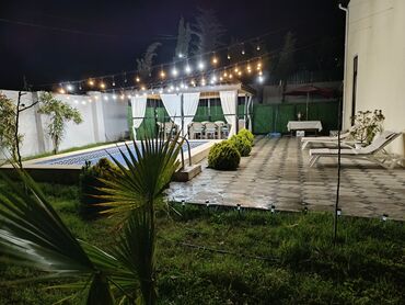 Günlük kirayə evlər: 150 kv. m, 3 otaqlı, Kombi, Kanalizasiya, Artezian quyusu — 15