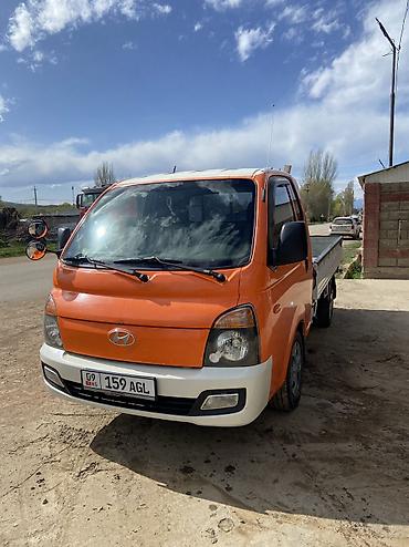 продажы авто: Hyundai : 2018 г., 2.5 л, Механика, Дизель, Фургон — 2
