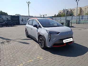 2022: Электромобиль Aion Y (GAC Aion) — компактный городской кроссовер на — 1